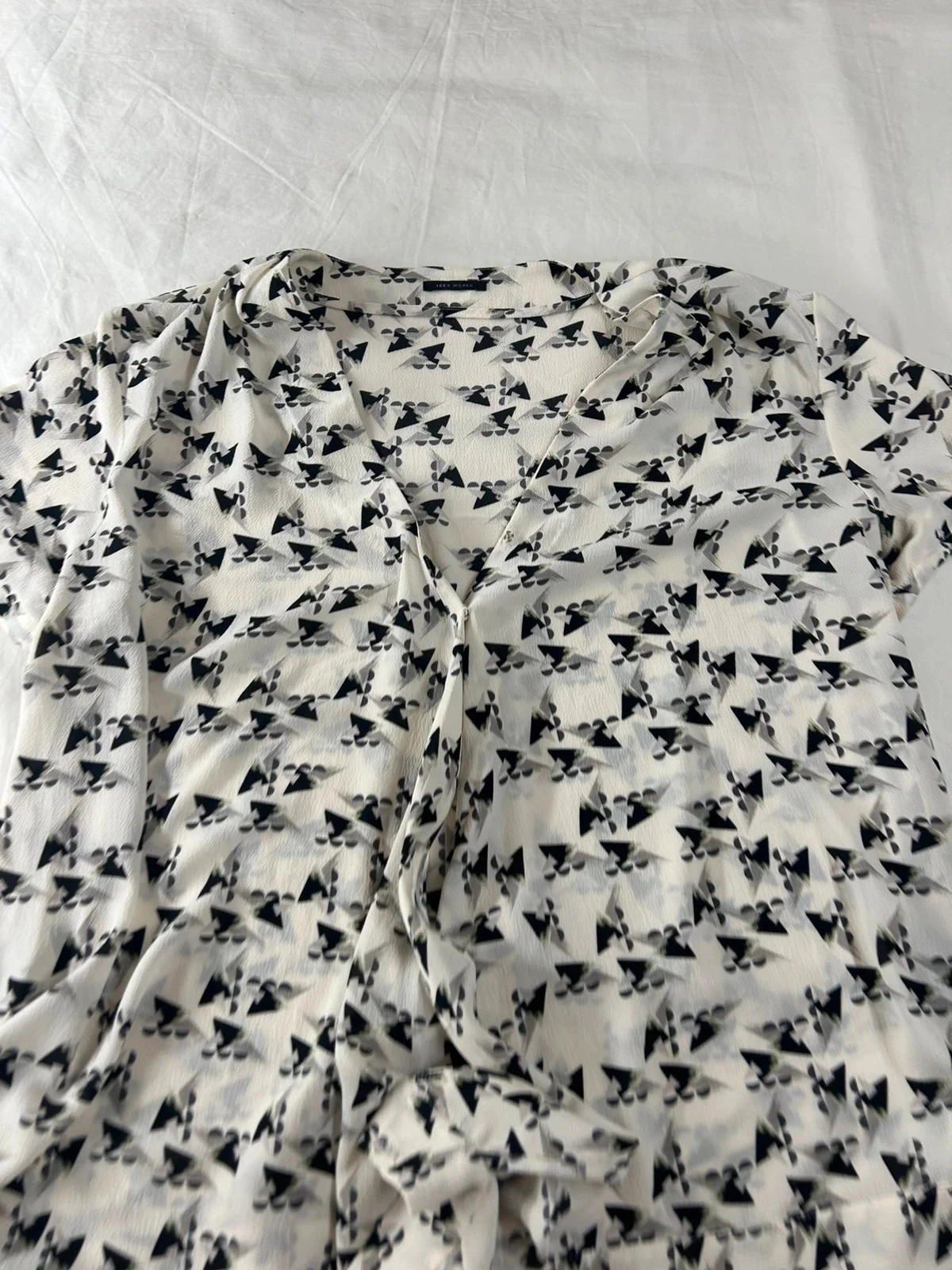 Black and white pattern blouse IKKS women size 44 – photo 3